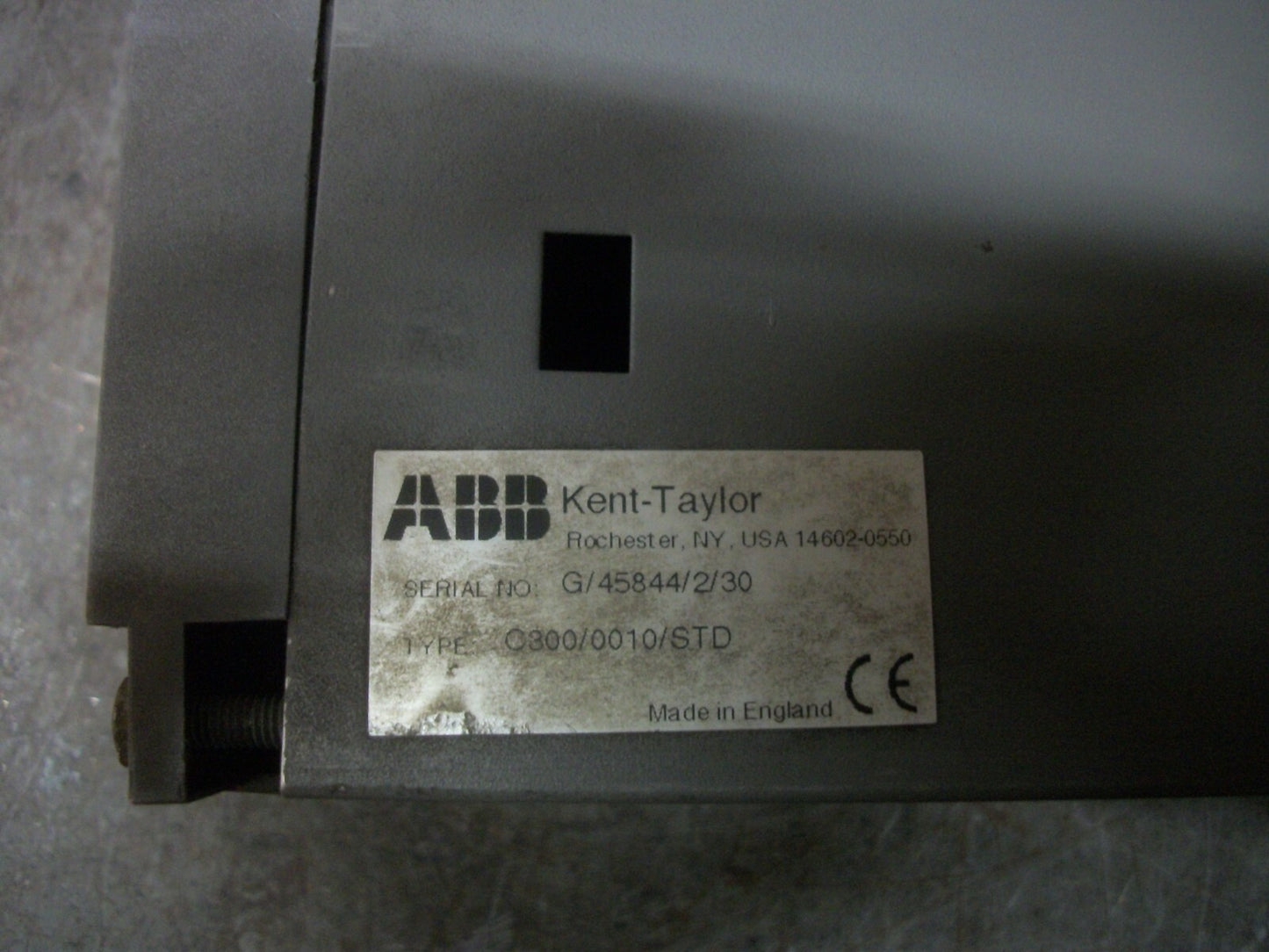 ABB COMMANDER 300 TEMPERATURE CONTROLLER C300/0010/STD