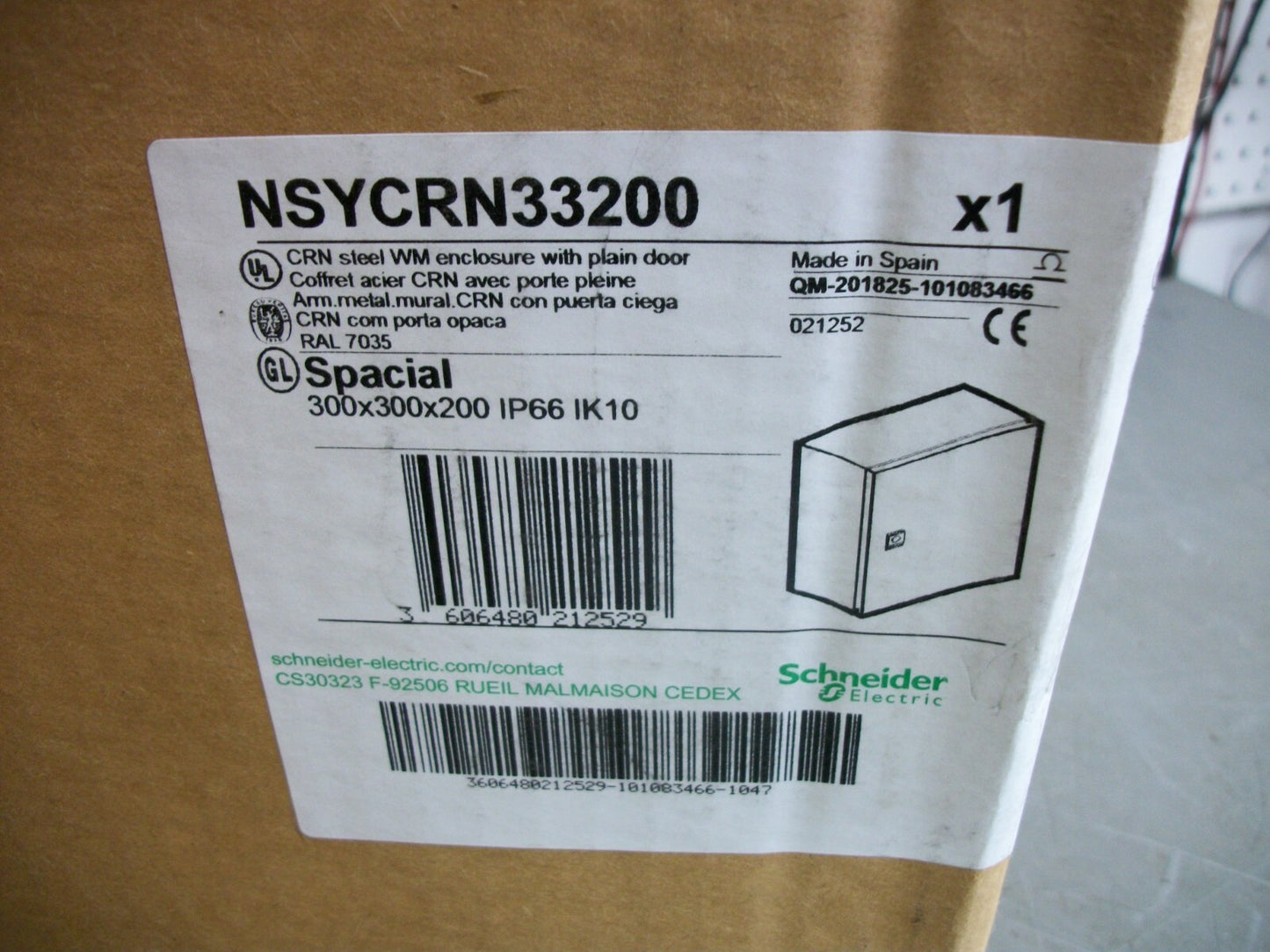 SQUARE D CRN STEEL WM 300X300X200 IP66 IK10 ENCLOSURE NSYCRN33200 NIB