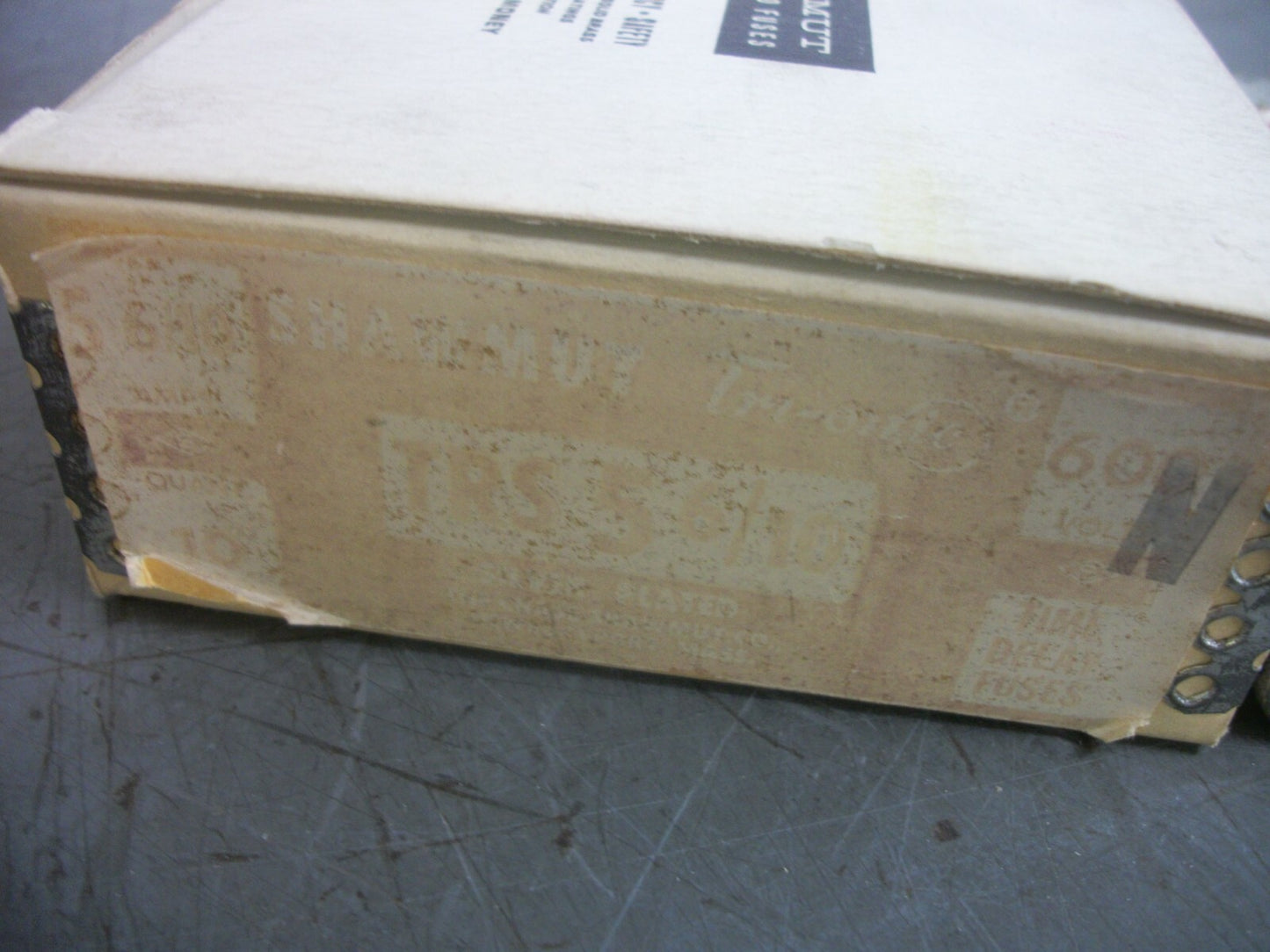 GOULD SHAWMUT BOX OF 2 TRI-ONIC FUSES TRS5-6/10 5-6/10AMP 600VOLT NIB