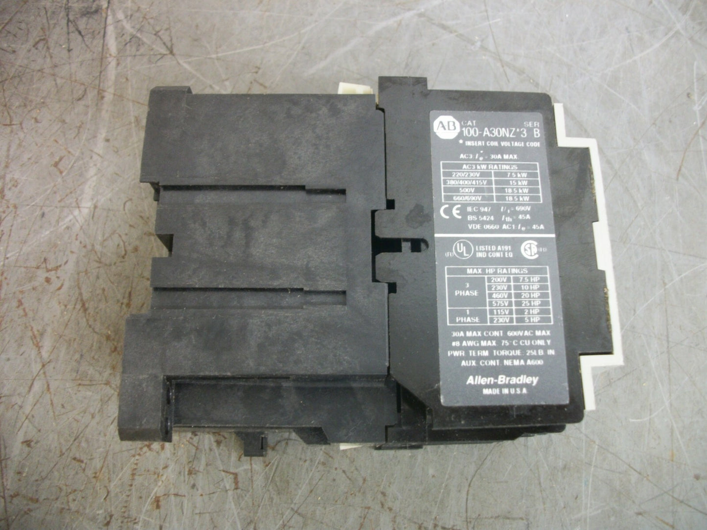 ALLEN-BRADLEY CONTACTOR 100-A30NZ*3 30AMP 24VCOIL 3PH 600V 25HP