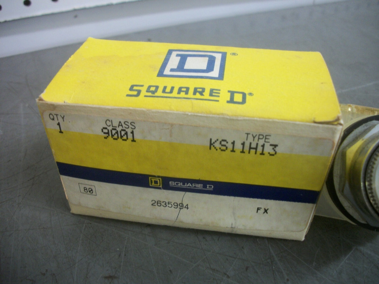 SQUARE D 2-POSITION MAINTAINED SELECTOR SWITCH 9001KS11H13 NO KNOB NIB