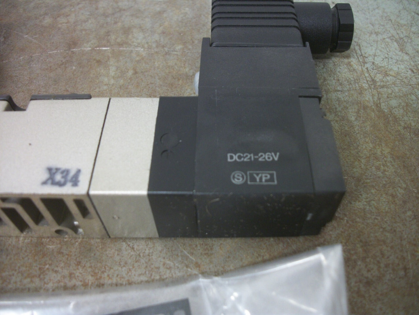 SMC PNEUMATIC SOLENOID VALVE VFS2210-5DZ 0.1-1MPa 21-26VCOIL NOB