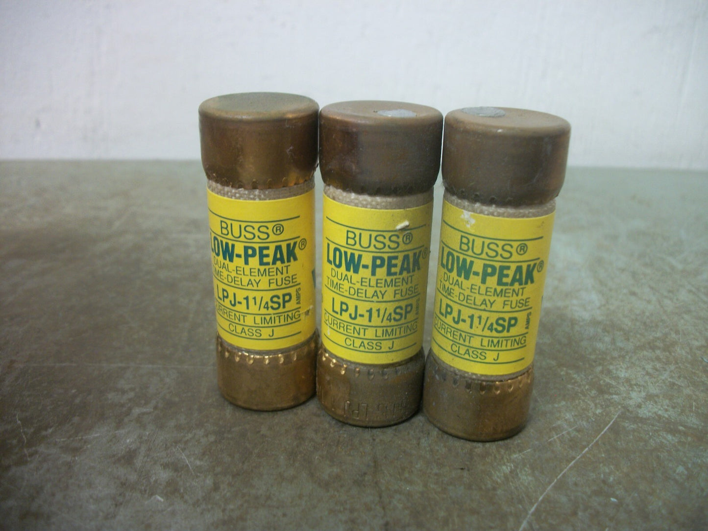 BUSSMANN LOT OF 3 LOW-PEAK FUSES LPJ-1-1/4SP 1-1/4AMP 600VOLT