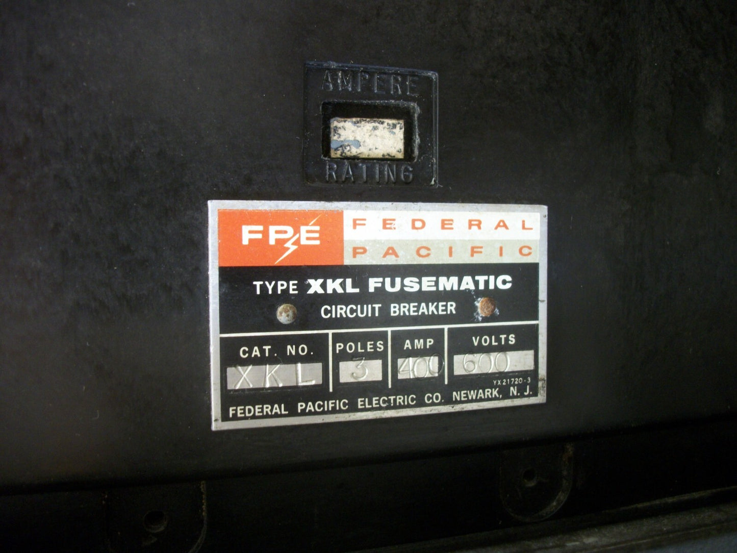 FEDERAL PACIFIC XKL FUSEMATIC CIRCUIT BREAKER XKL631400 400AMP 600VOLT 3POLE