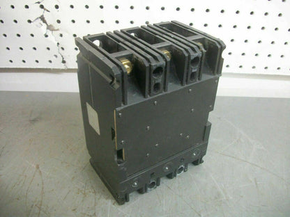 SQUARE D FAL CIRCUIT BREAKER FAL36030 30AMP 600VOLT 3POLE GRAY