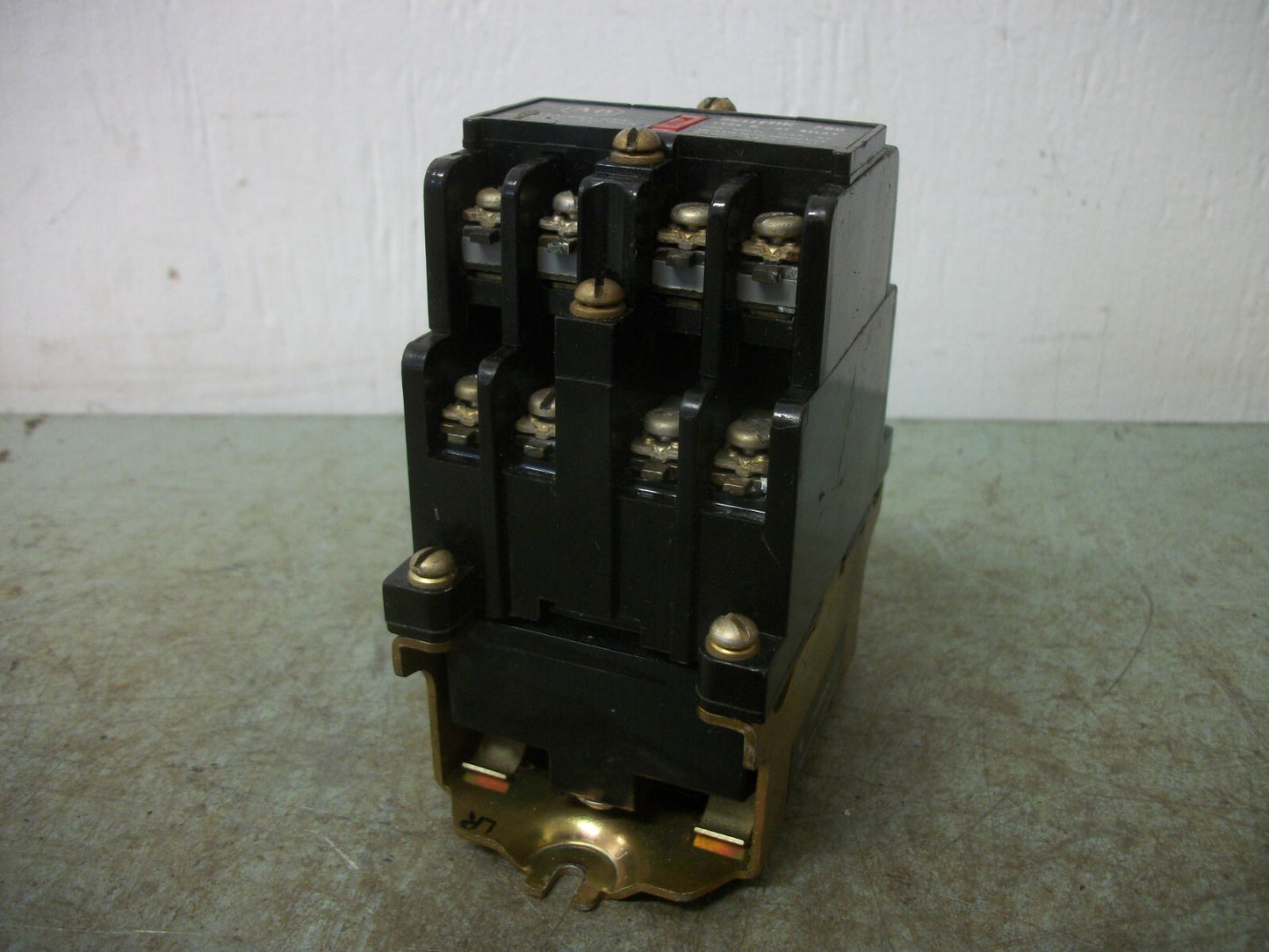 ALLEN-BRADLEY AC CONTROL RELAY SERIES B 700-N800A1 120VCOIL