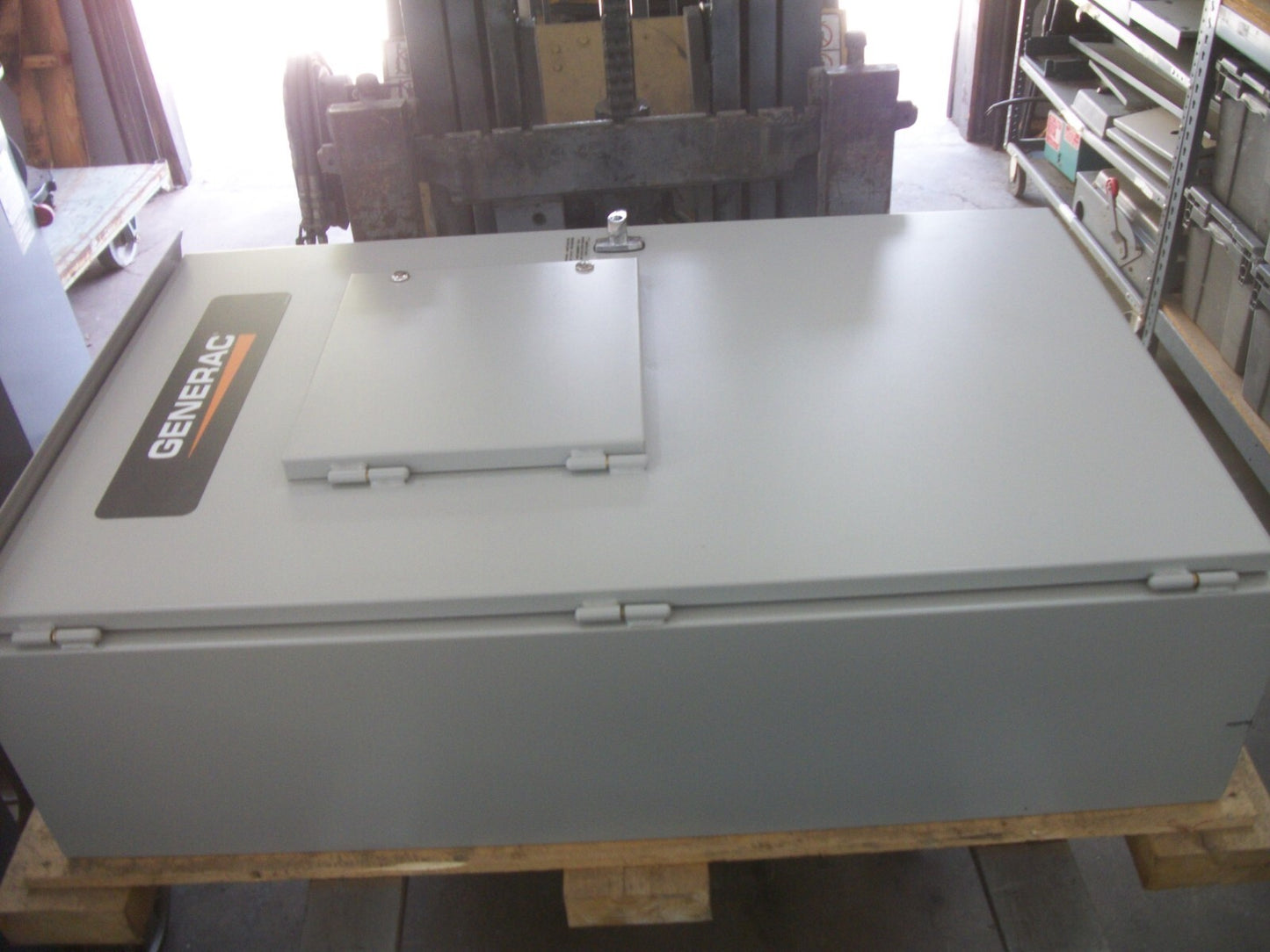 GENERAC AUTOMATIC TRANSFER SWITCH TYPE 3R GTS040W-2A2LDNCY 400AMP 480VOLT NEW