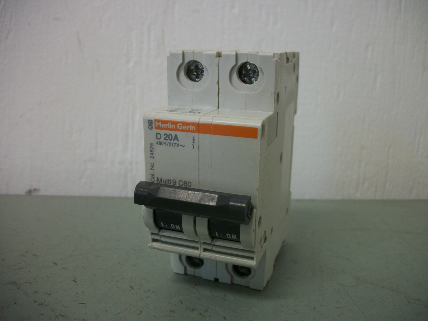 MERLIN GERIN MULTI 9 C60 CIRCUIT BREAKER MG24525 20AMP 480VOLT 2POLE