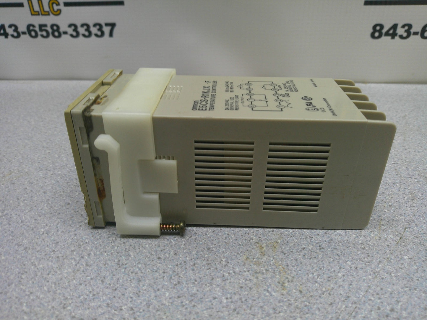 OMRON TEMPERATURE CONTROLLER E5CS-R1KJX-F