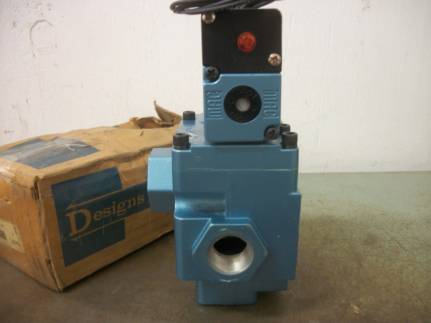 MAC SOLENOID VALVE 57D-12-506AA 24VCOIL 6WATT NIB