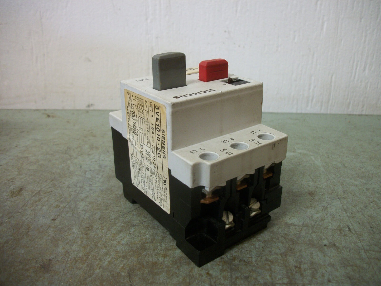 SIEMENS MOTOR CIRCUIT BREAKER 3VE1010-2G 1-1.6AMP