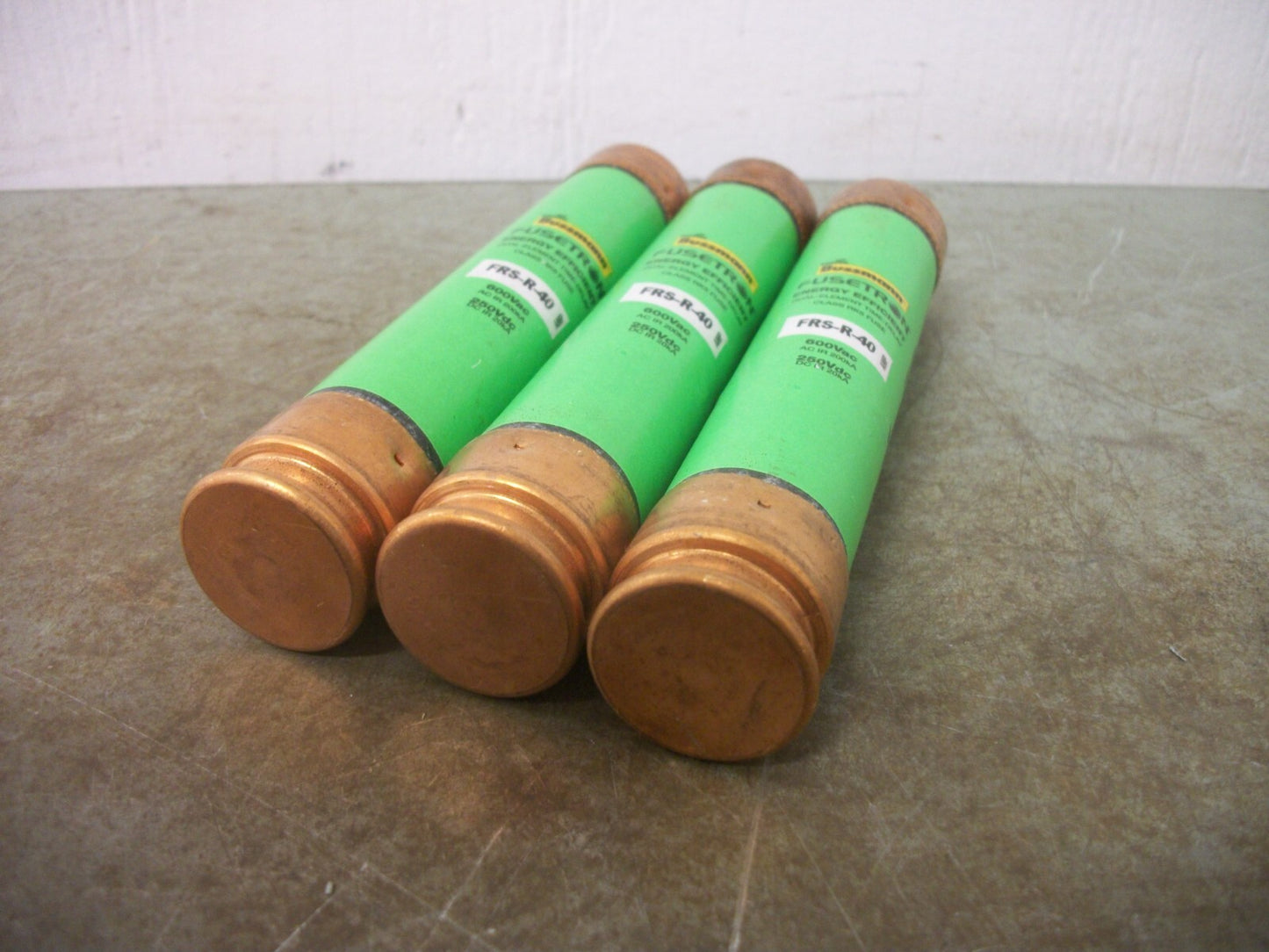 BUSSMANN LOT OF 3 ENERGY EFFICIENT FUSETRON FUSES FRS-R-40 40AMP 600VOLT