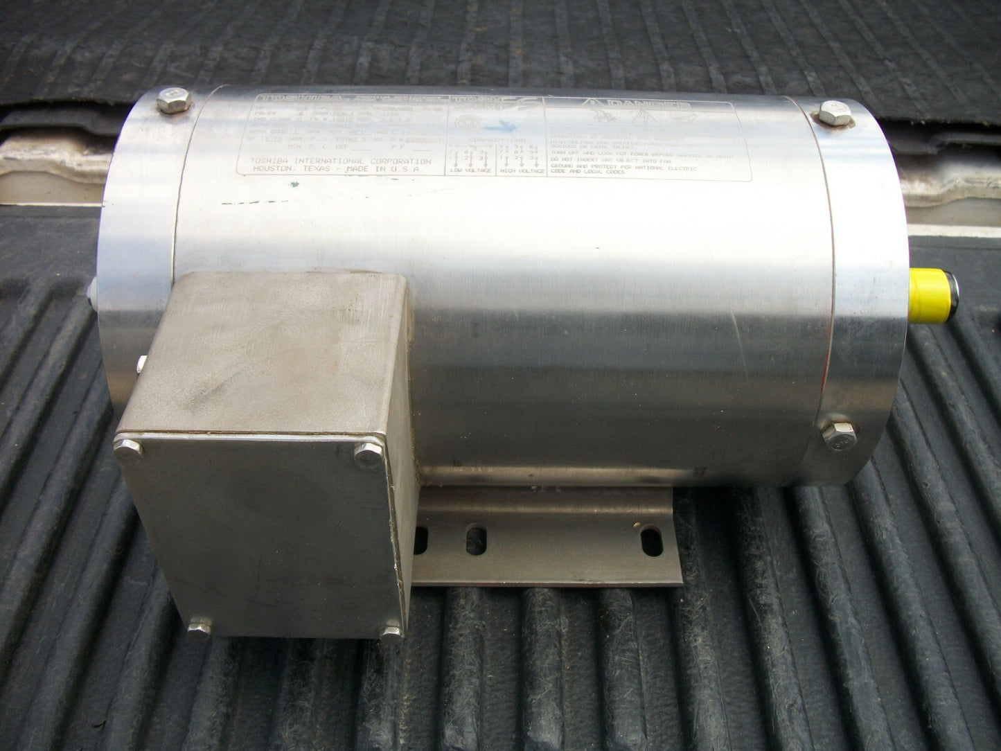 TOSHIBA TOSH WASH SS 1HP TEFC FCKL1 AC MOTOR 0016FCWA32A 460VOLT 1140RPM 3PH NOB