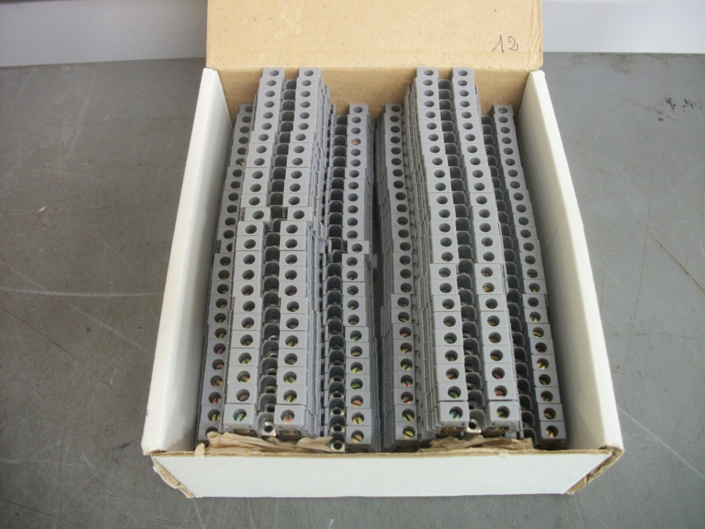 SQUARE D BOX OF 50 TWO TIER TERMINAL BLOCKS 9080M4/6D2 NIB