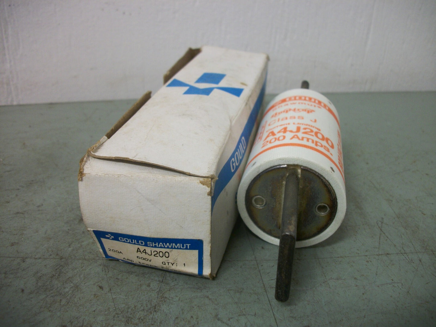 GOULD SHAWMUT AMP-TRAP FUSE A4J200 200AMP 600VOLT NIB