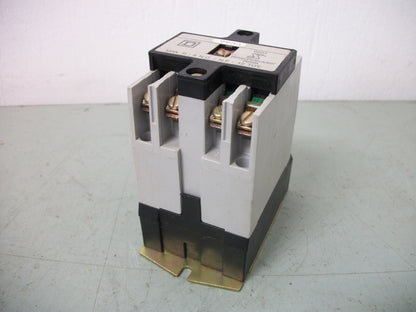 SQUARE D 8501X040 AC CONTROL RELAY 8501XO40 120VCOIL