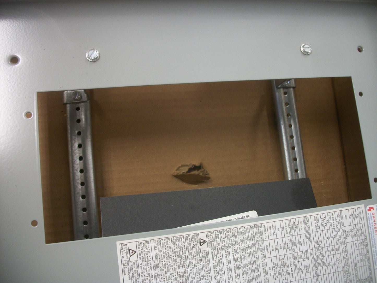 GE A SERIES II PANELBOARD INTERIOR AQU3182RCX 225A 208/120V 3PH NEW