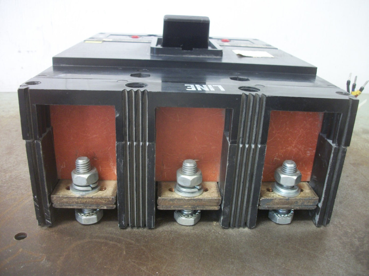 WESTINGHOUSE LA CIRCUIT BREAKER LA3600F 600AMP 600VOLT 3POLE W/600A TRIP + AUX