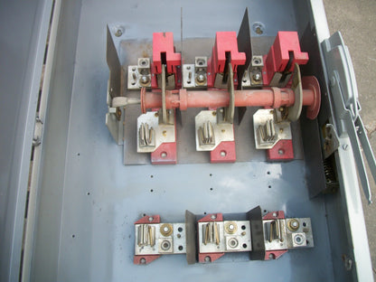 SQUARE D DISCONNECT TYPE 1 H365 400AMP 600VOLT 3POLE FUSIBLE REFURB