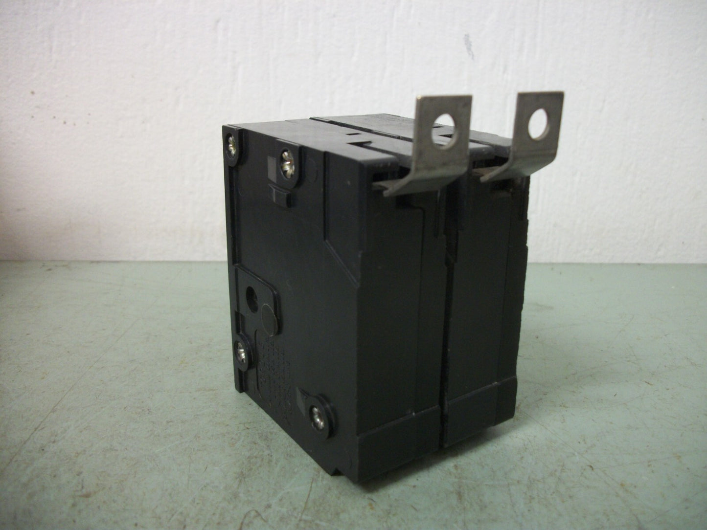 CUTLER-HAMMER BA CIRCUIT BREAKER BAB2020H 20AMP 240VOLT 2POLE