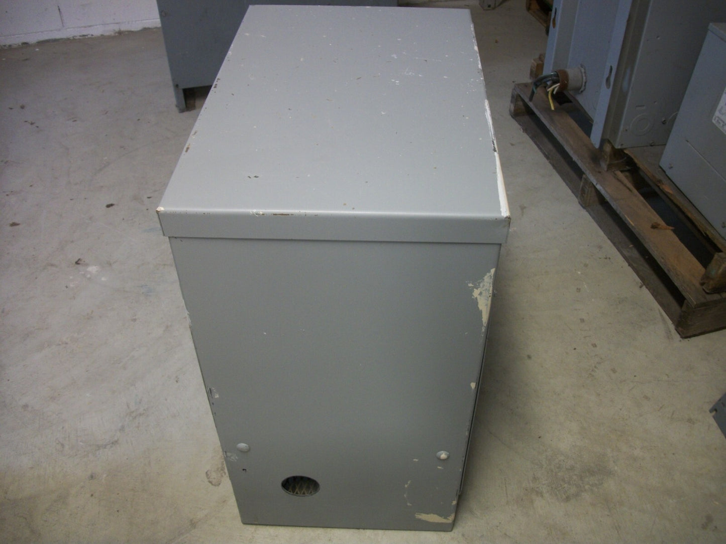 SIEMENS ITE 30KVA 3PH TRANSFORMER T3H30S HV 208D LV 208Y/120