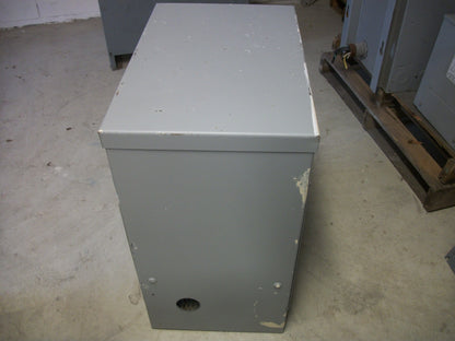 SIEMENS ITE 30KVA 3PH TRANSFORMER T3H30S HV 208D LV 208Y/120