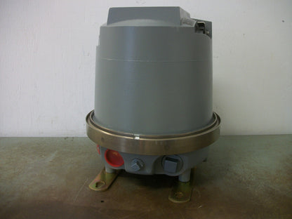 ALLEN-BRADLEY ENCL 705-AUA SIZE 0 REV MOTOR STARTER 240VCOIL 3PH 600V 5HP NEW