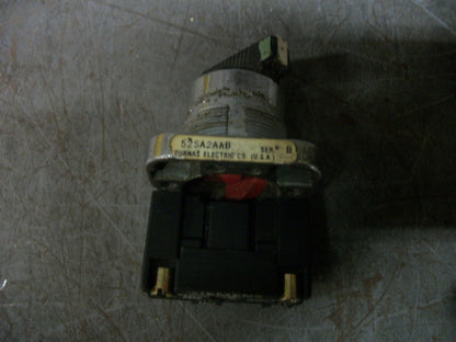 SIEMENS 2-POSITION MAINTAINED SELECTOR SWITCH 52SA2AAB
