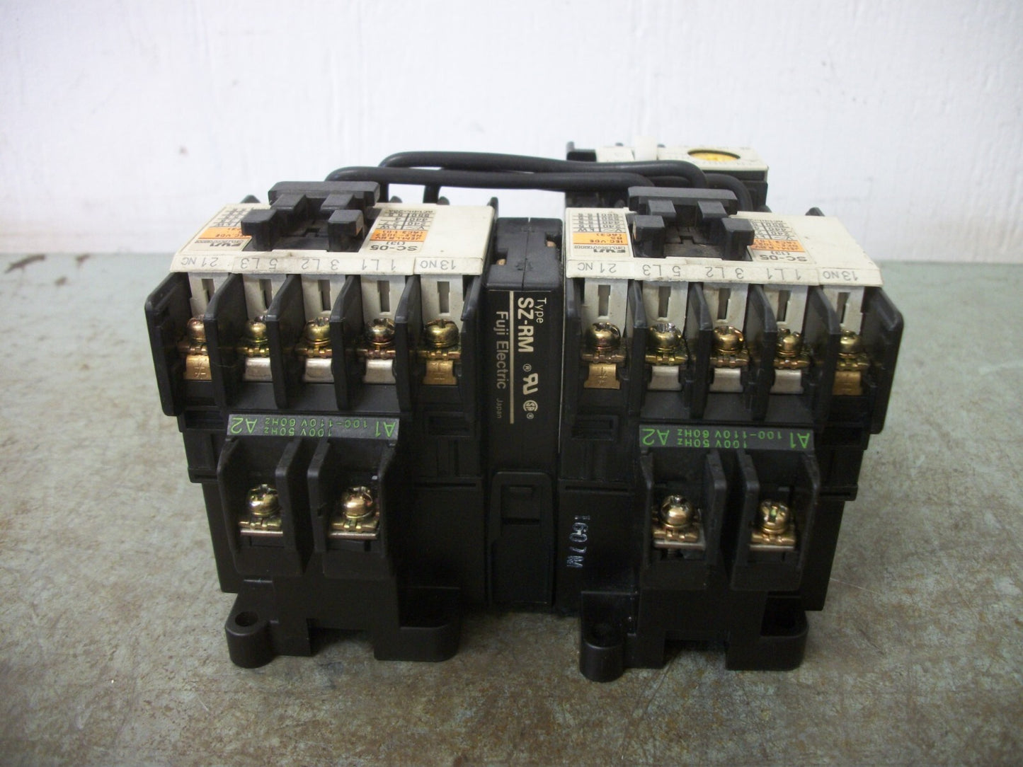 FUJI SC-05 REV MOTOR STARTER 4NC0G0 13AMP 110VCOIL 3PH 600V 5HP