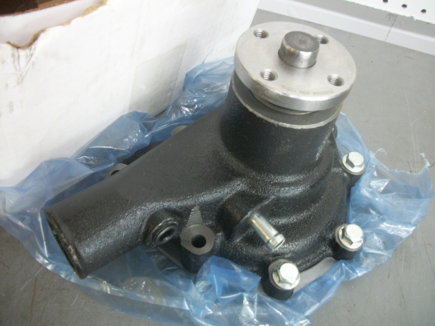 CAT WATER PUMP ASSEMBLY 32B4510032 NIB