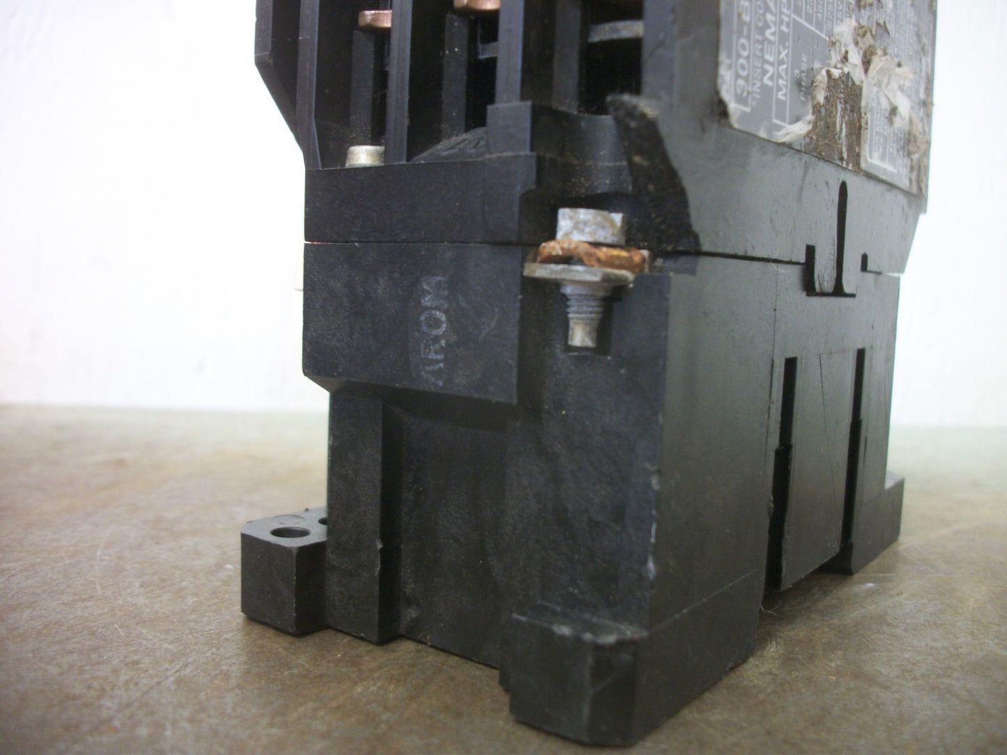 ALLEN-BRADLEY SIZE 1 CONTACTOR 300-BO*930 27AMP 120VCOIL 3PH 600V 10HP