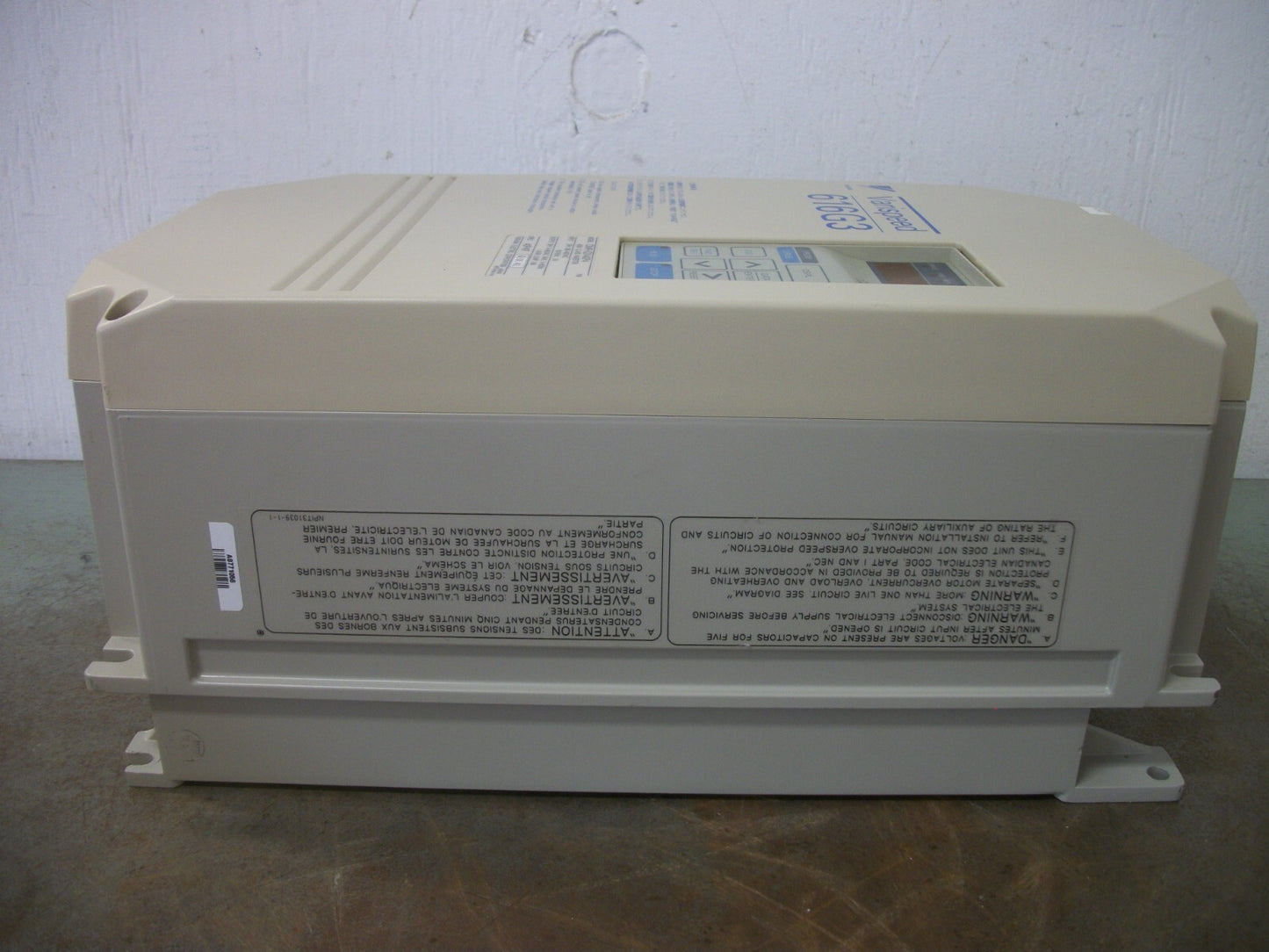 YASKAWA VARISPEED 616G3 0.5HP INVERTER DRIVE CIMR-G3V40P4 460VOLT 3PH 1.4KVA