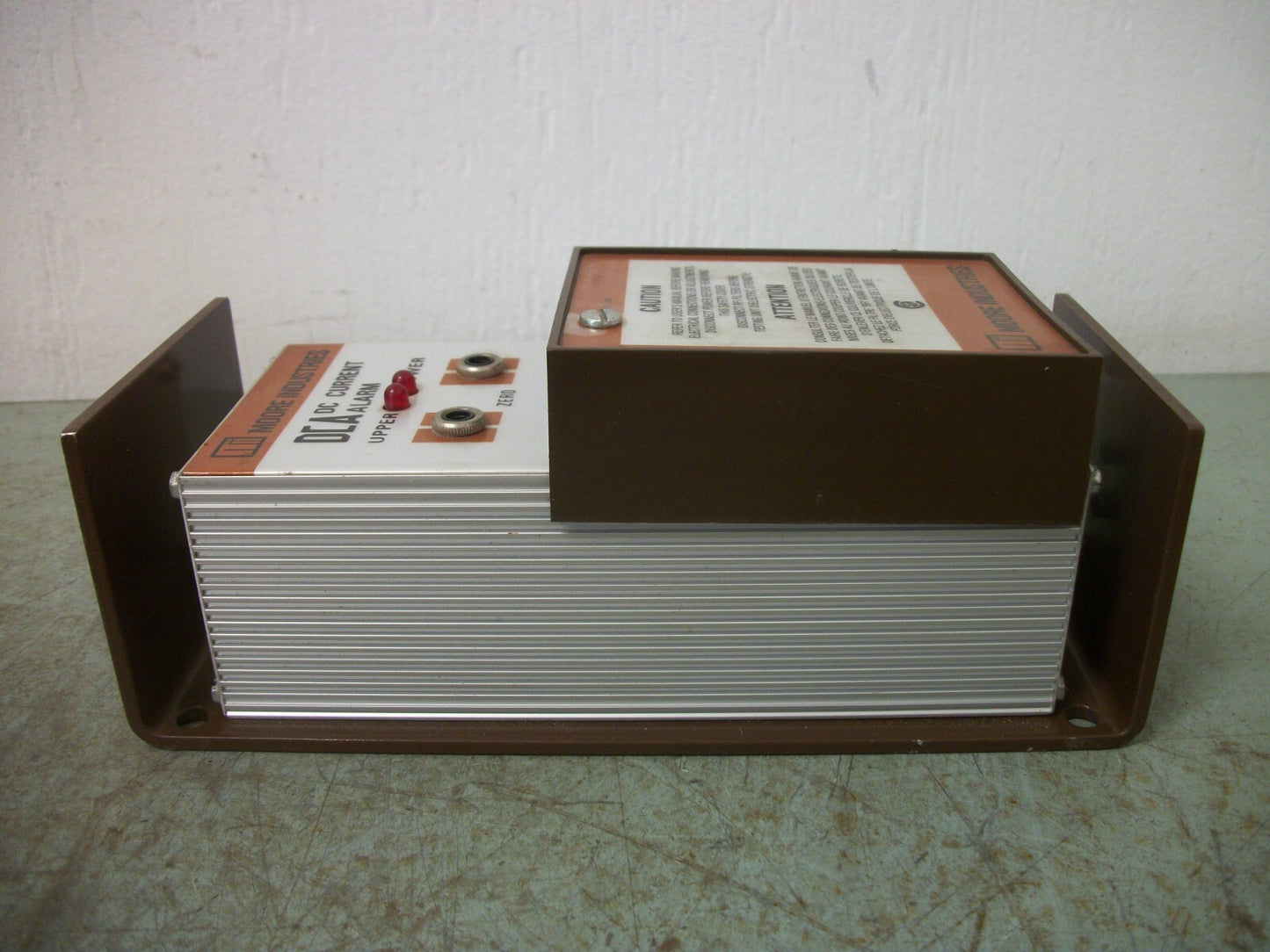 MOORE INDUSTRIES DCA DC CURRENT ALARM DCA/4-20MA/DH1L1/117AC NOB