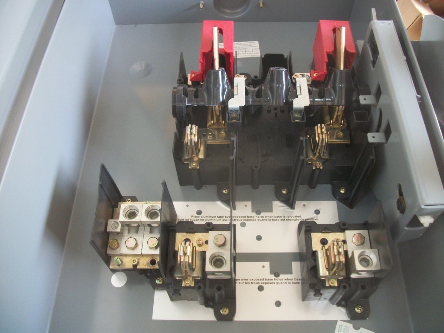 SQUARE D DISCONNECT TYPE 3R H224NRB 200AMP 240VOLT 2POLE FUSIBLE NIB