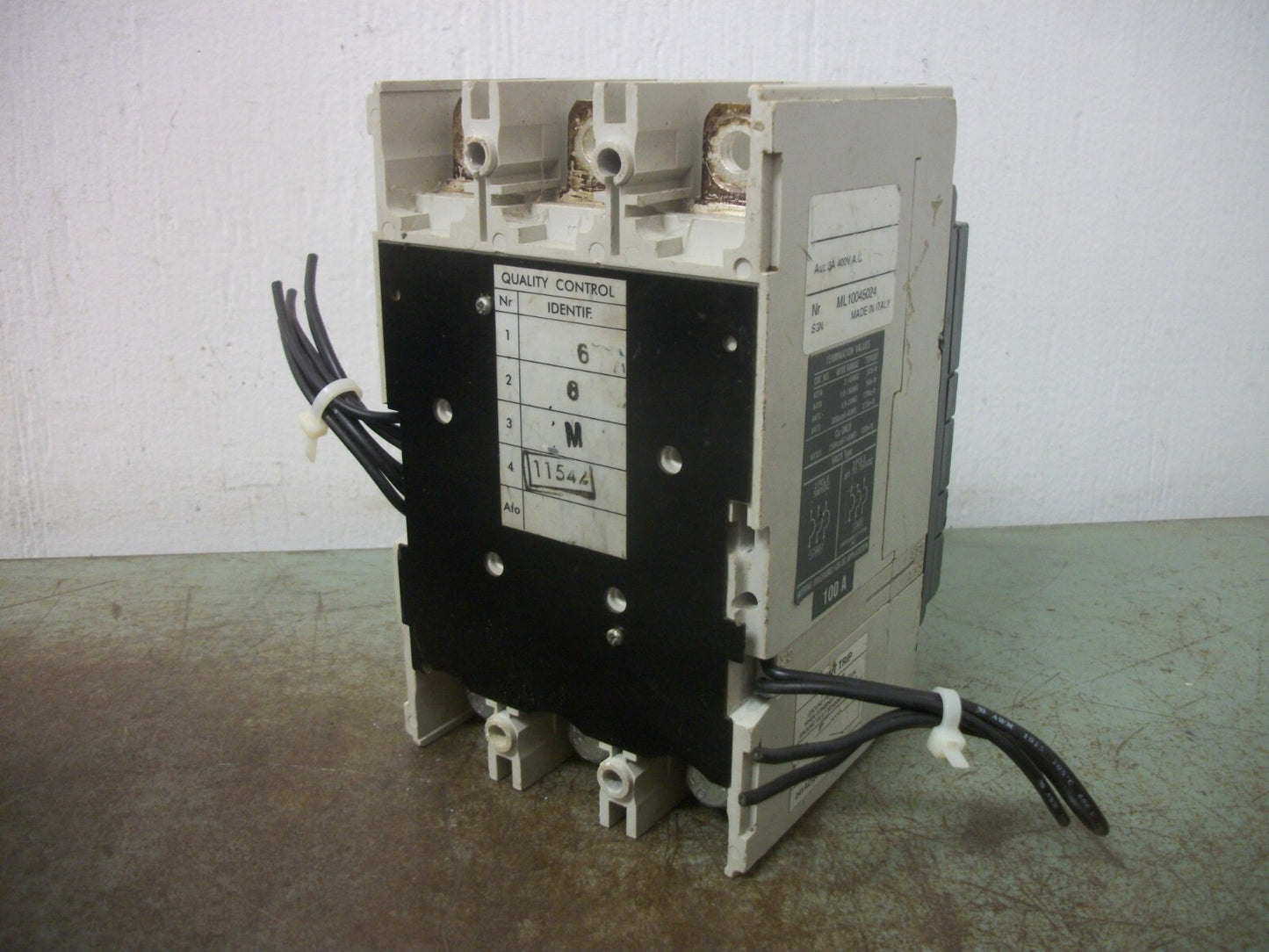 ABB SACE S3 S3N CIRCUIT BREAKER 100AMP 600VOLT 3POLE SHUNT AUX