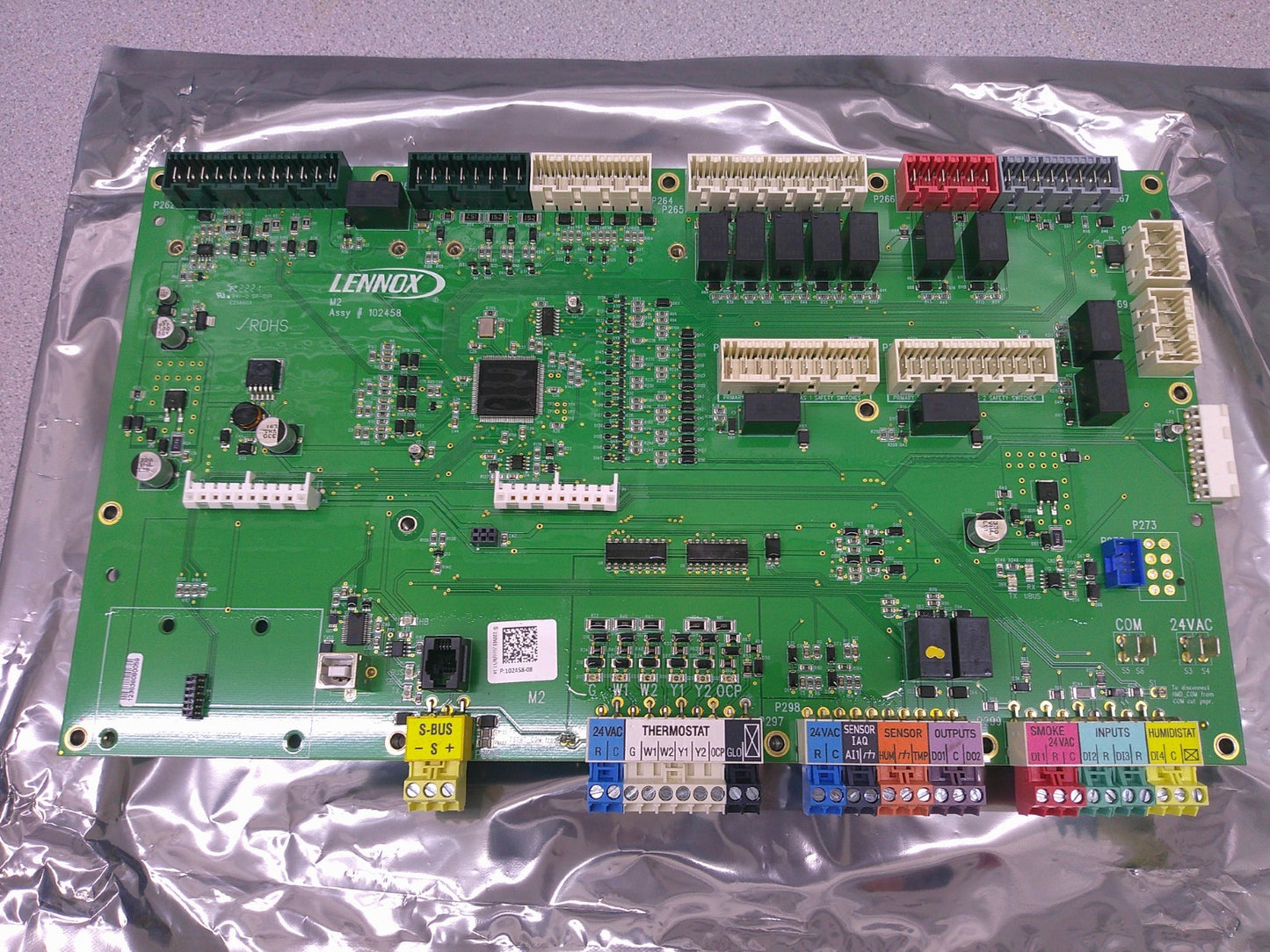 LENNOX MAIN SYSTEM UNIT CONTROLLER MOTHERBOARD 102458-08 REV B V7.14