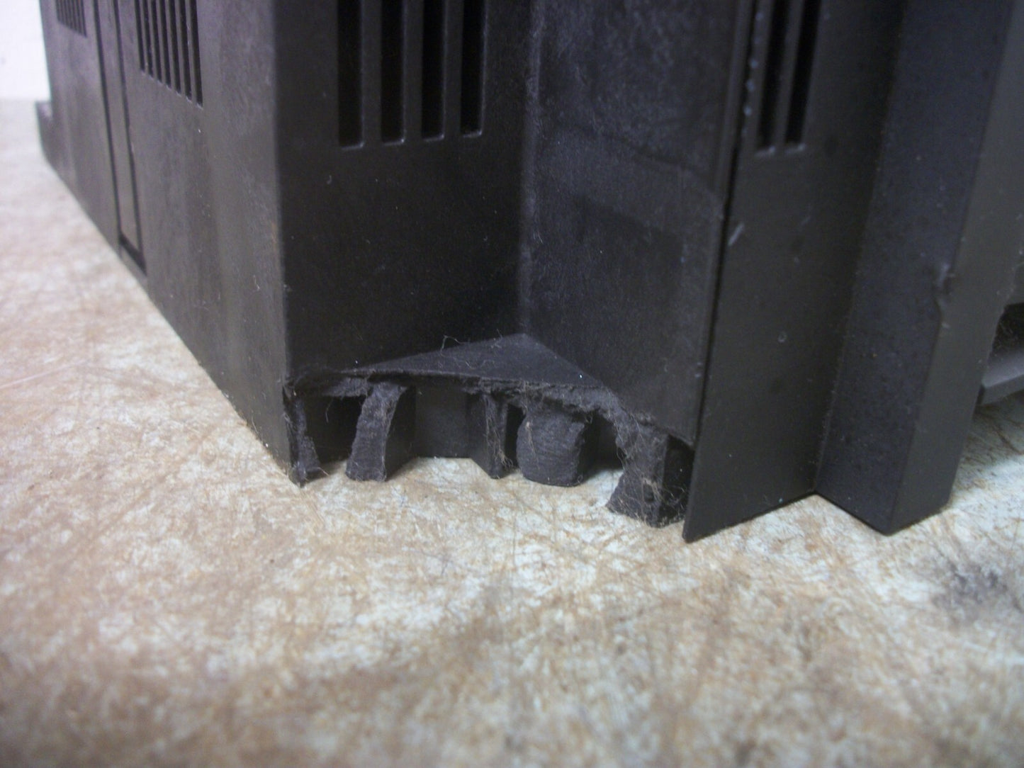 SIEMENS SIRIUS CONTACTOR 3RT1075-6AF36 400AMP 127VCOIL 3PH 600V 400HP CHIPPED