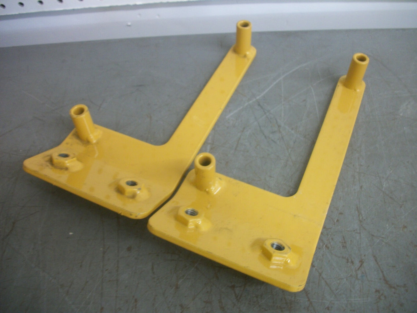 CAT SET OF 2 BRACKET ASSEMBLIES 203-2228 NEW