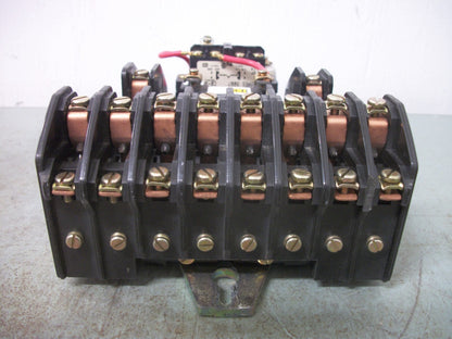 SQUARE D 30AMP 10POLE LIGHTING CONTACTOR 8903LXO1000 120VCOIL 600VOLT