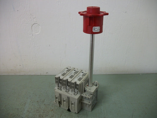 ALLEN-BRADLEY FUSIBLE DISCONNECT SWITCH 194R-C30-1753 30AMP 600VOLT 3POLE