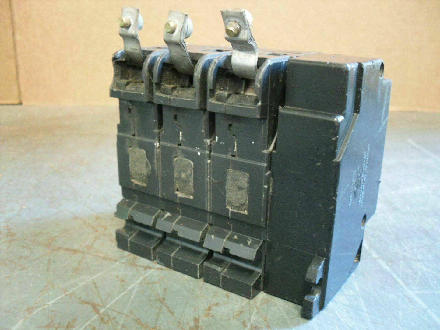 SQUARE D EHB-4-PL POWERLINK CIRCUIT BREAKER EHB34020PL 20AMP 480VOLT 3POLE CHIP