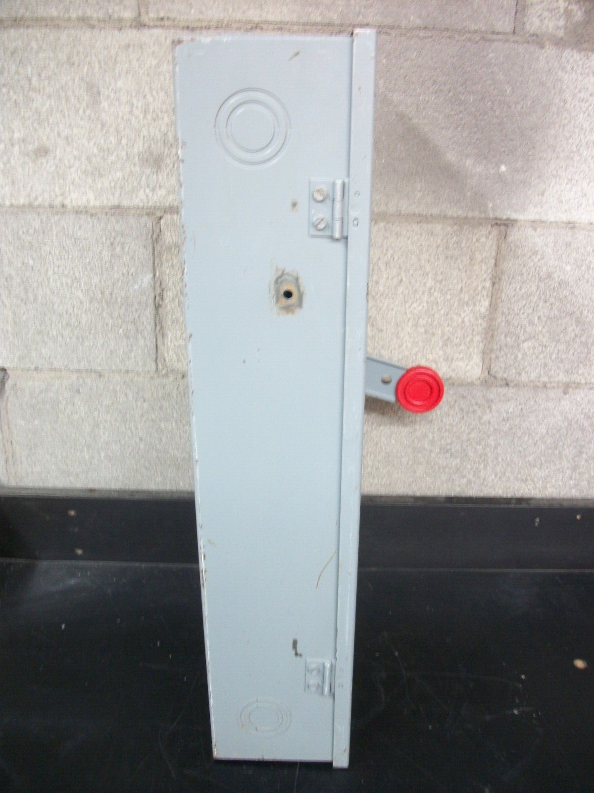 CUTLER-HAMMER DOUBLE THROW TYPE 1 DT223UGK 100AMP 240VOLT 2POLE NON-FUSIBLE