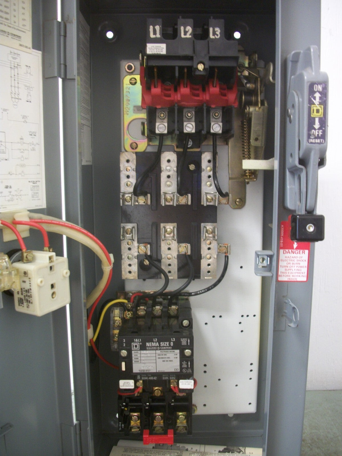 SQUARE D STARTER COMBO SIZE 0 8536SBO2 120VCOIL 30AMP FUSIBLE NOB