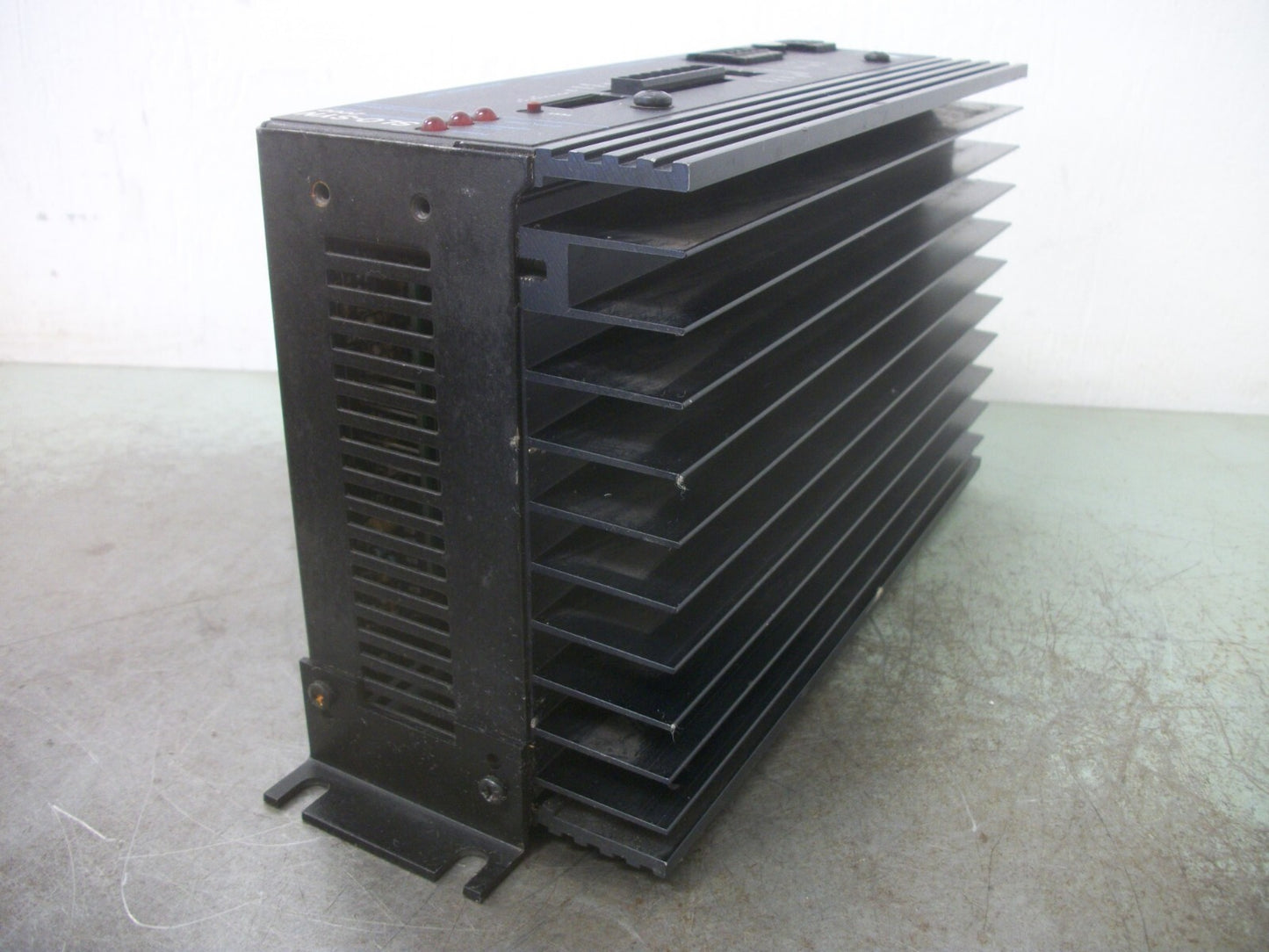 SUPERIOR ELECTRIC SLO-SYN 2000 MOTOR DRIVE SS2000D6 115VAC 7AMP