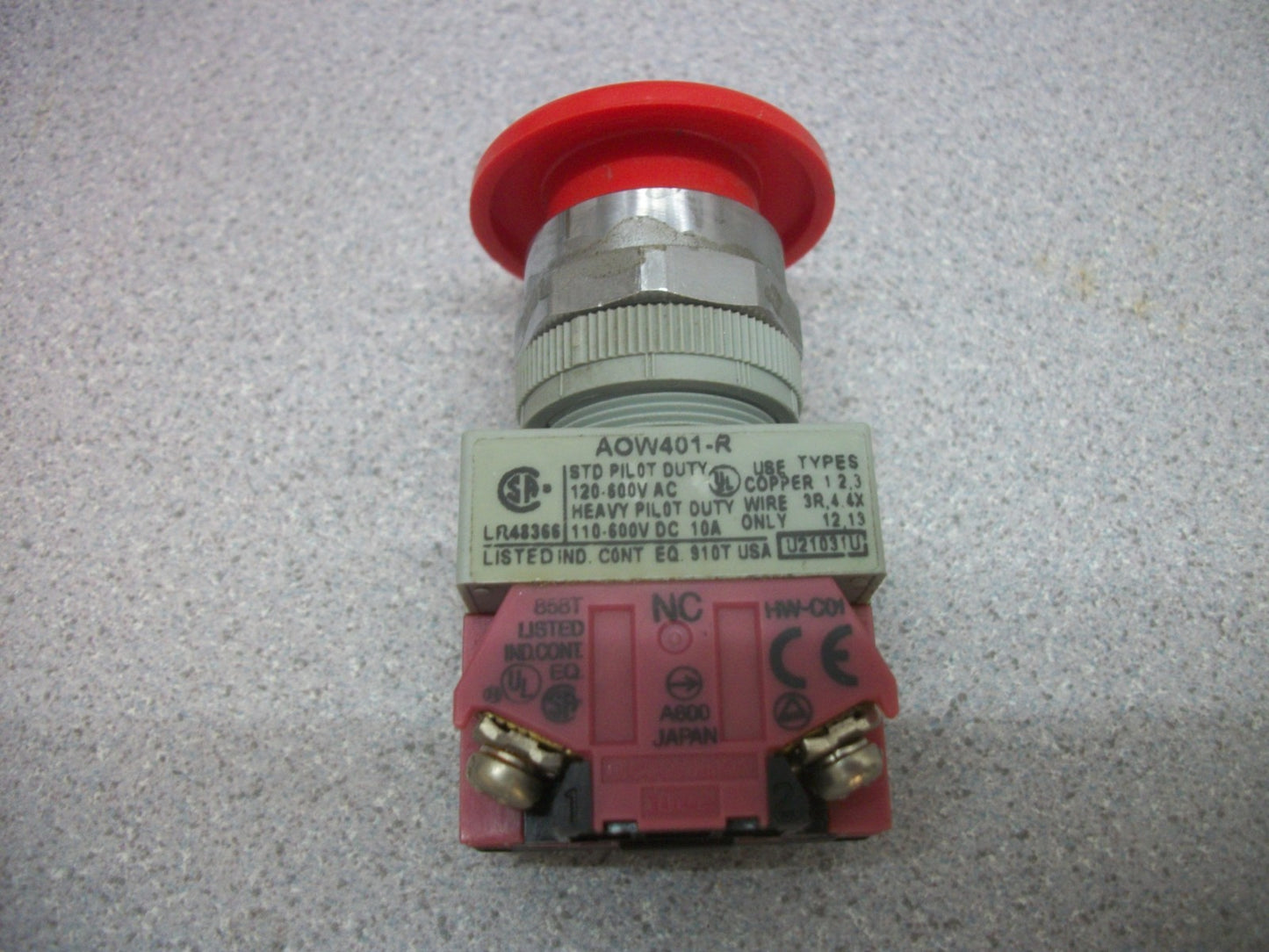 IDEC AOW00M RED MUSHROOM MAINTAINED PUSH IN/PUSH OUT PUSHBUTTON AOW401-R