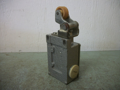 ENDSCHALTER LIMIT SWITCH ES 61 WH 10/1S NOB