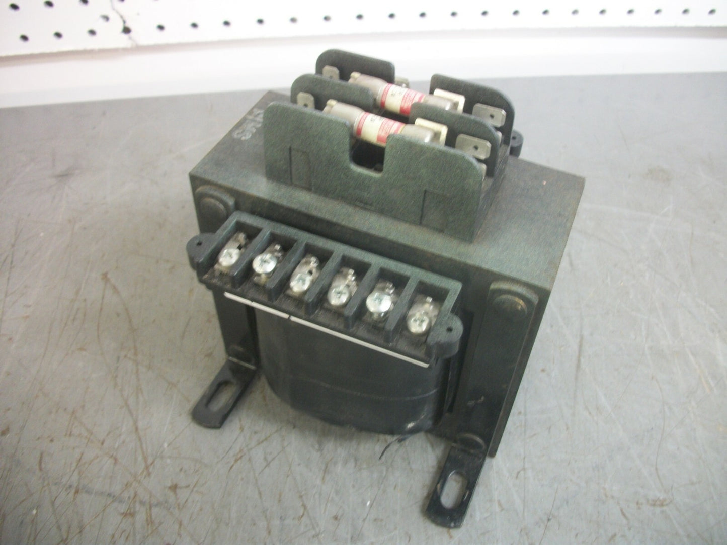 CUTLER-HAMMER 350VA 1PH TRANSFORMER C0350G4EFB HV 208X575 LV 115