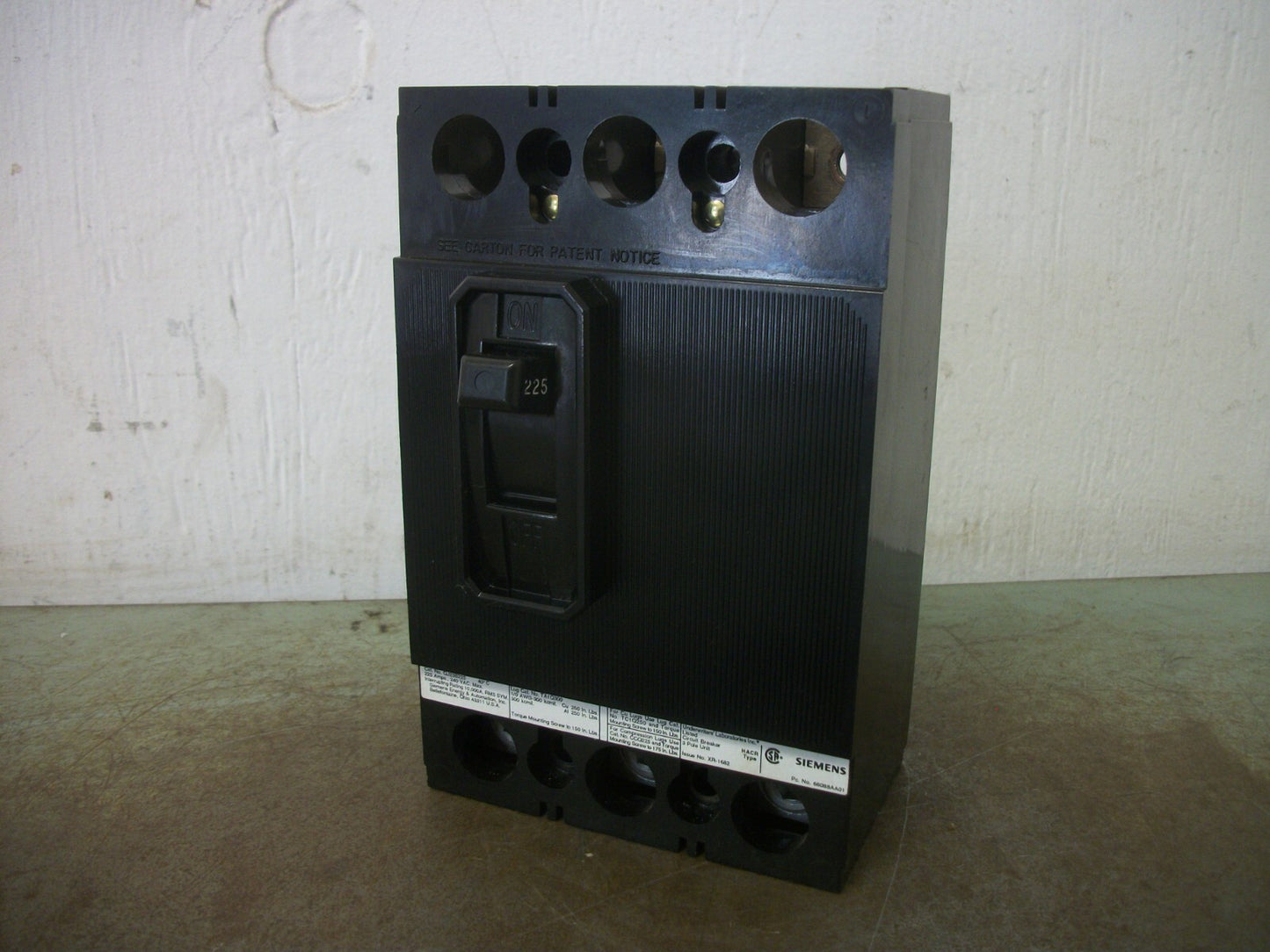 SIEMENS QJ CIRCUIT BREAKER QJ23B225 225AMP 240VOLT 3POLE