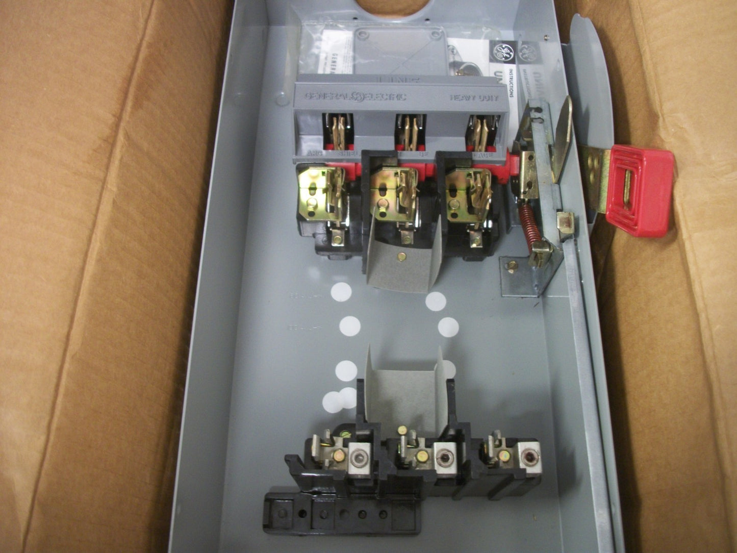 GE DISCONNECT TYPE 3R TH3363R 100AMP 600VOLT 3POLE FUSIBLE NIB