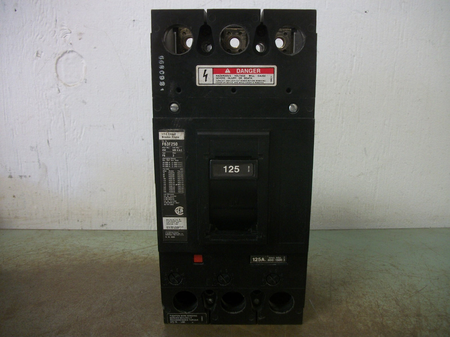 SIEMENS F6 CIRCUIT BREAKER F63F250 250AMP 600VOLT 3POLE W/125A TRIP